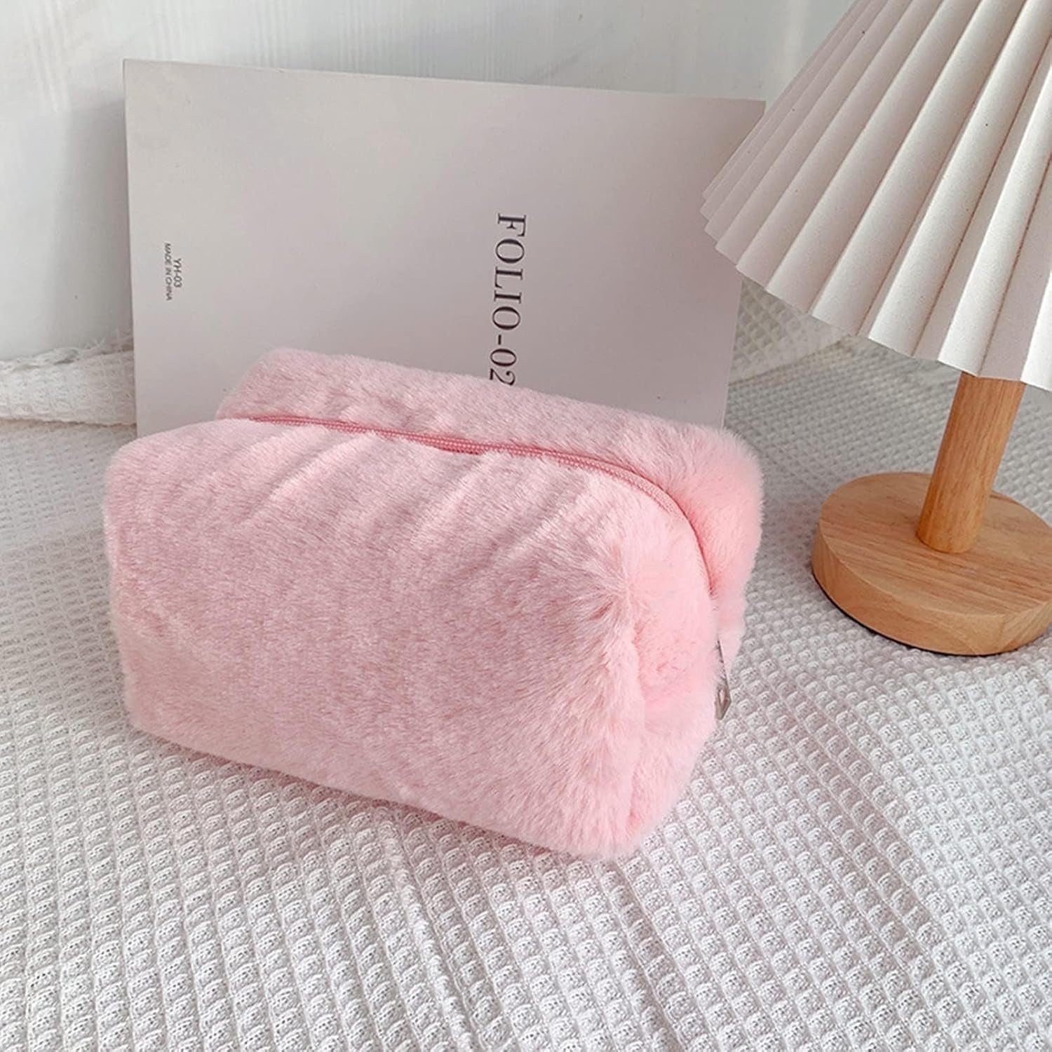 Fluffy Cosmetic Bag Plush Makeup Bag Cute Makeup Tool Storage Bag Makeup Pouch Portable Cosmetics Case for Girls Women(Pink)