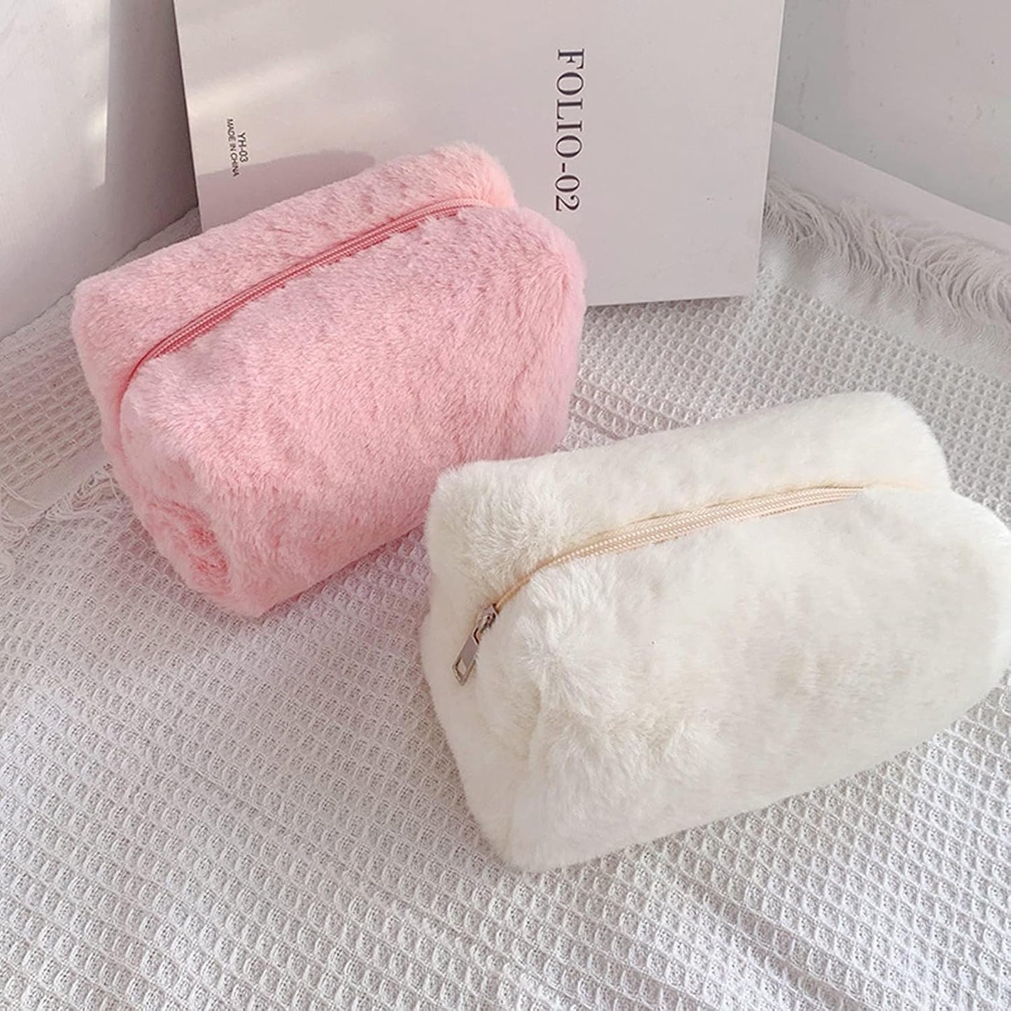 Fluffy Cosmetic Bag Plush Makeup Bag Cute Makeup Tool Storage Bag Makeup Pouch Portable Cosmetics Case for Girls Women(Pink)